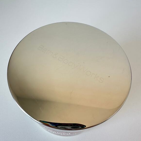 Bath & Body Works Spiced GIngerbread 3-Wick Large Candle 14.5 oz - Picture 4 of 5